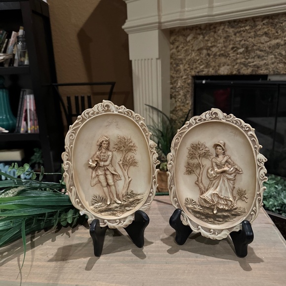 Set of VTG LEFTON HAND PAINTED CHINA 3D BISQUE WALL PLAQUES BOY GIRL KW 115 - Picture 1 of 6